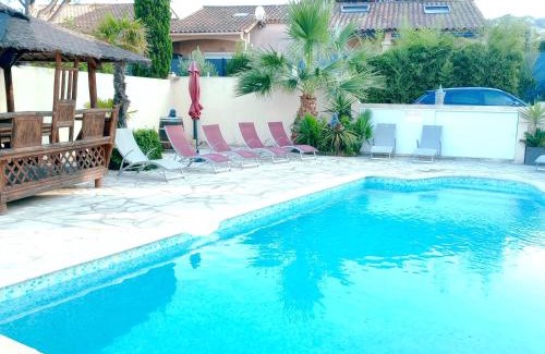 La Nartelle House | Rêve D'azur plage de la Nartelle, Mazet 35m2, parking, Piscine partagée, Terrasse BBQ & draps inclus