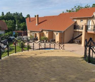 Badacsony Apartment | Római Apartman