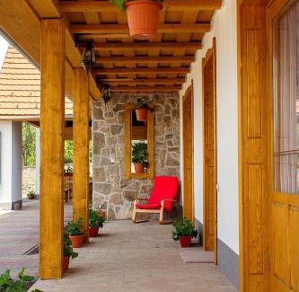 Golop House | Rózsa-Domb Vendégház