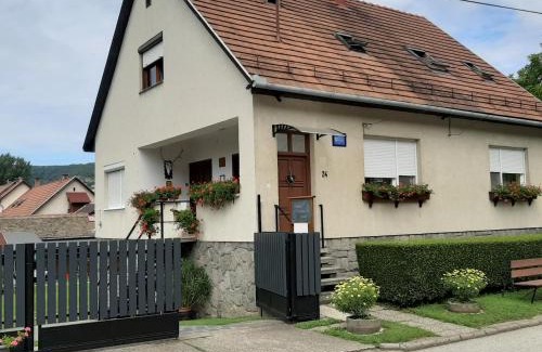 Szentendrei House | Rózsa Vendégház