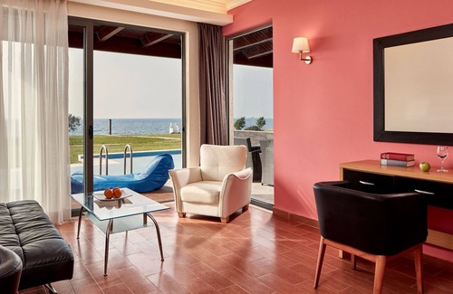 Fanes House | R 1020 Suite with Private Pool All Inclusive Free Cancellation