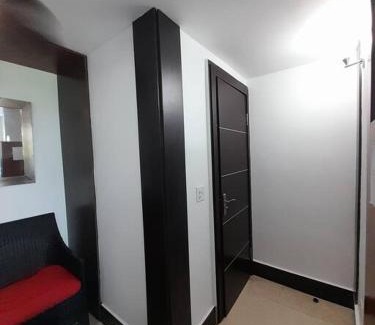 El Cangrejo Apartment | R.1112 Estudio ejecutivo, privado con cocina y baño.