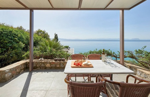 Kitries Villa | R 3038 Villa Everly WITH Garden View, Sea view & Soundproof Windows.