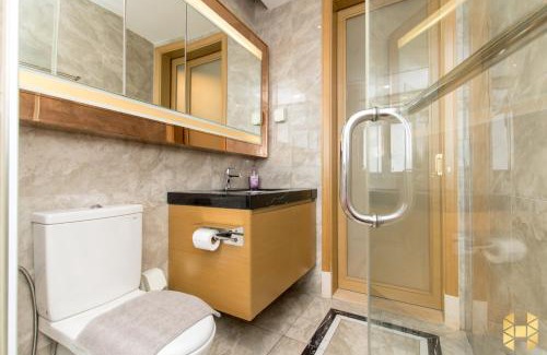 Central District Apartment | R&F Princess Cove CIQ Premium Sea & City view Suites by NEO
