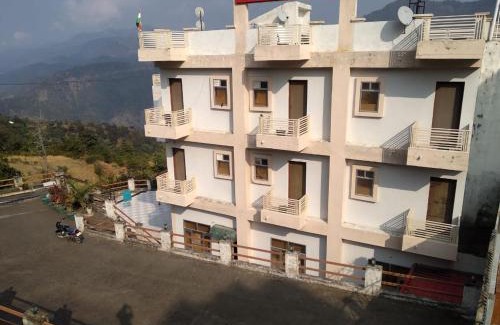 Kalka Hotel | R K Family Resort