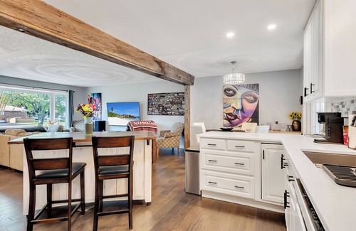 Trent Hills House | R&R Heaven See fall colorsnSunroom n Hottub