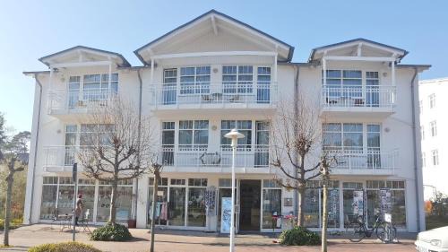 Ostseebad Baabe Hotel | R&R Villen Baabe