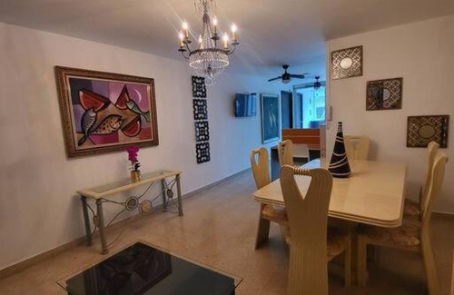 El Cangrejo Apartment | R10 Lindo Apto de 5 recámaras, zona turística.