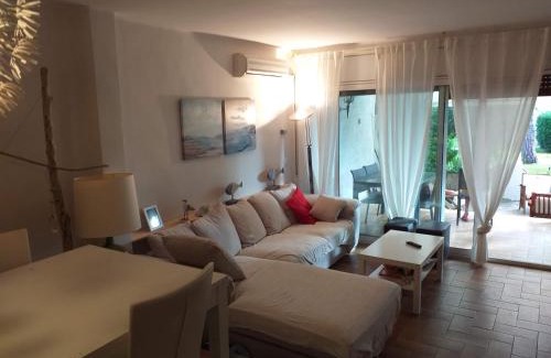 Calafell Villa | R157 - Casa Alorda Park con Piscina , Jardin y Cerca de la Playa