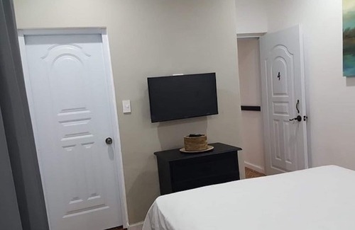Samana Hotel | R3-COZY 1 BED HOTEL ROOM IN SAMANA WITH POOL