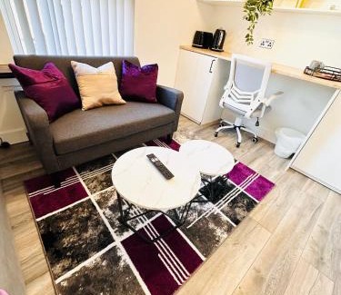 Birmingham House | R3 - Newly renovated luxury Private En-Suite Room in Harborne Park Road - Birmingham