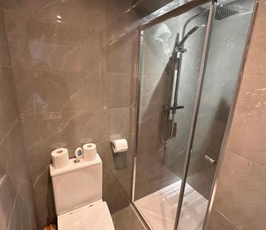 Selly Oak House | R4 - Newly Renovated Private Room with own kitchenette in a shared house - Selly Oak Birmingham