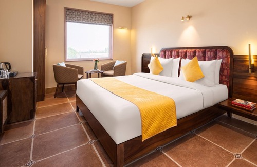Mat Hotel | Raasvan Vrindavan AM Hotel Kollection