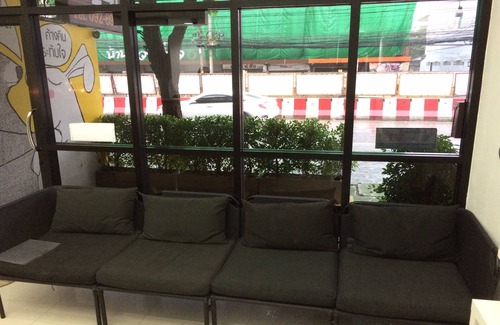 Lat Yao Hotel | Rabbit Room