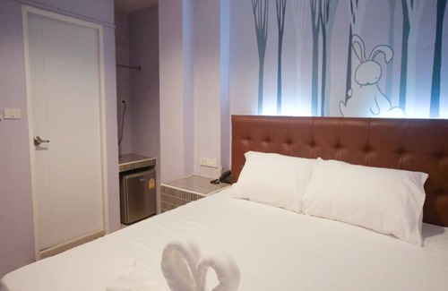 Lat Yao Hotel | Rabbit Room