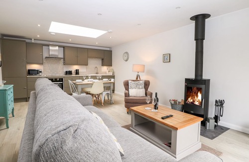 Fareham Cottage | RABBIT'S WARREN, luxury holiday cottage in Titchfield Common