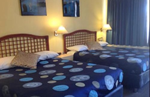 Hamilton Hotel | Raceways Motel