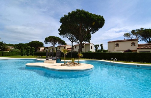 Pals Ski Chalet | RACO DEL GOLF 24