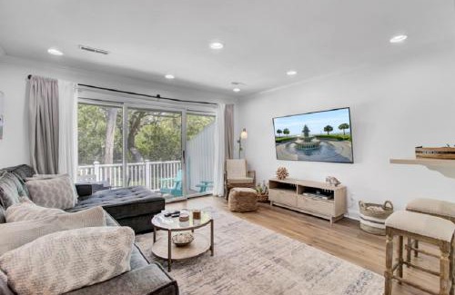 Twin Oaks House | Racquet Club 20 by Wild Dunes, in Resort Core