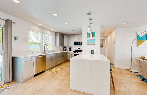 Racquet Club South House | Racquet Club East Gem with 2 primary suites, heated pool & spa