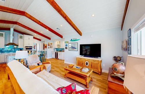 Islamorada House | Radiant waterfront retreat with remarkable views, patio, tennis court, & grill