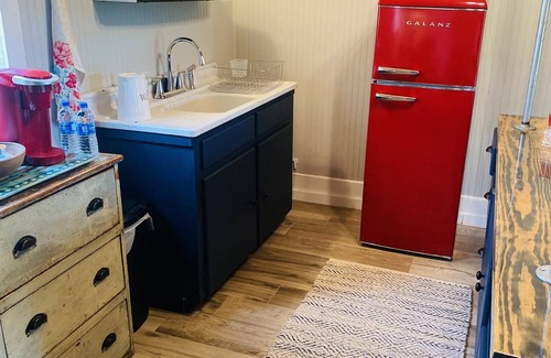 Fayetteville House | Radish Row, A Place to Stay (Extended Stay Discounts)