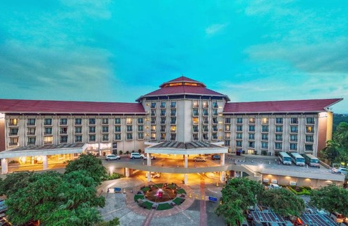 Dhaka Hotel | Radisson Blu Dhaka Water Garden
