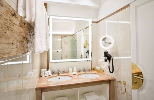 Altstadt Hotel | Radisson Blu Hotel Altstadt