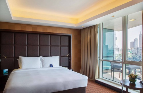Dubai Media City Hotel | Radisson Blu Hotel, Dubai Media City