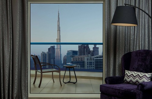 Downtown Dubai Hotel | Radisson Blu Hotel Dubai Waterfront