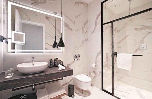 Belvaros - Lipotvaros Hotel | Radisson Collection Hotel, Basilica Budapest