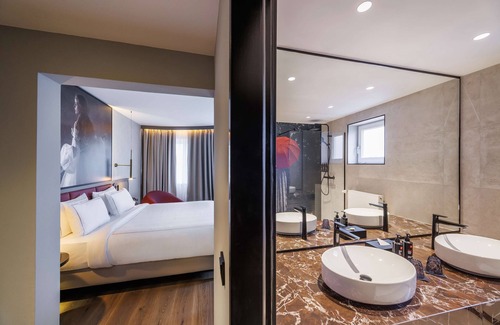 West Berlin Centre Hotel | Radisson RED Berlin Kudamm