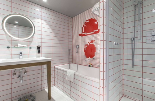 Upper Town Hotel | Radisson RED Brussels