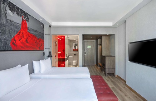 Mohali Hotel | Radisson RED Chandigarh Mohali