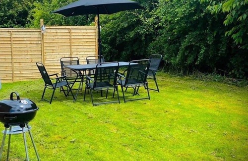 Sibford Gower House | Radway Retreat - Cozy Countryside House