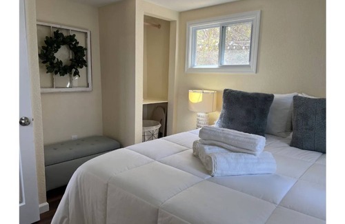 Ashley Oaks Other | Rae Retreat 3 - Cozy Farmhouse Retreat!