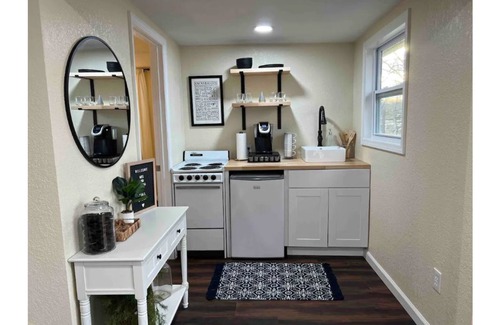 Ashley Oaks Other | Rae Retreat 3 - Cozy Farmhouse Retreat!