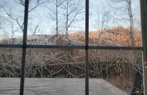 Burnsville House | Rae's Place-Charming Mountain Getaway 2-bedroom house with AC in Burnsville