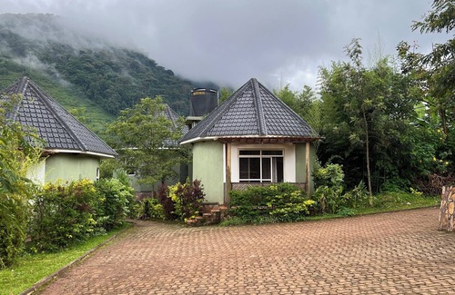 Bwindi Cottage | Rafiki Safari Lodge Bwindi