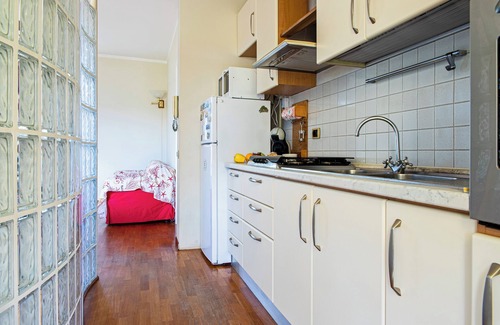 Torre del Lago Puccini Apartment | Raggio di Sole in Torre del Lago Puccini, parking, air conditioning and WiFi