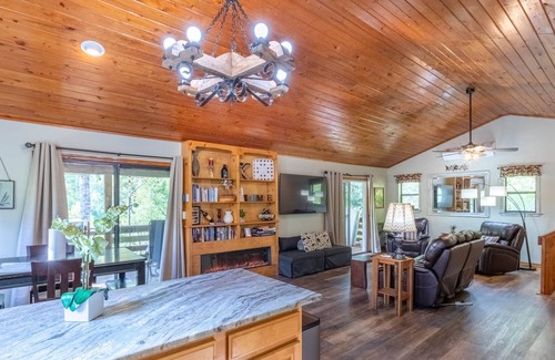 Sylva House | Raging Creek Retreat - Mountain Views, Hot Tub, and Pets!