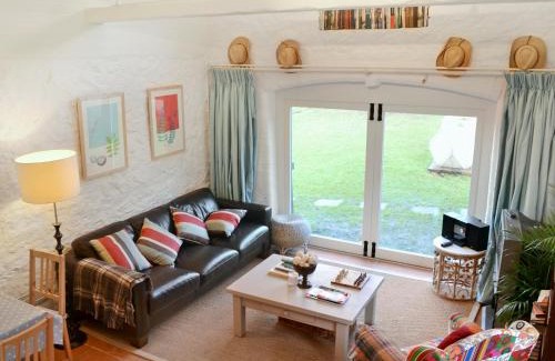 Cheddar House | Ragwood Cottage