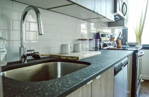 Center City Apartment | Rail Park Downtown Studio, Amazing Views, CONTACTLESS CHECK-IN