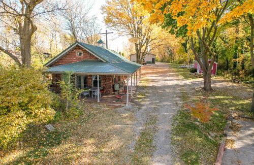 Huron House | Railroad Riverhouse at Whispering Walleye
