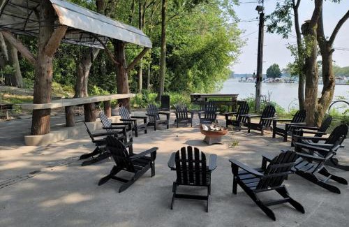 Huron House | Railroad Riverhouse at Whispering Walleye
