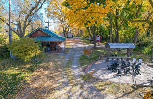 Huron House | Railroad Riverhouse at Whispering Walleye