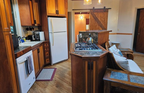 Keaau House | Rain Forest Paradise Ideally located betwn Hilo & Volcano National Pk 2BD/2BAnn