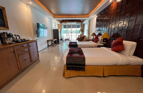 Bang Khla House | Rainbow Arokaya Holistic Longevity Wellness Resort - Riverfront Room 6