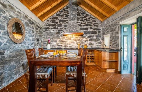 Lombada Velha House | Rainbow Cottage by Homie