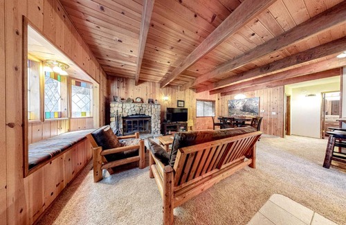 Lake Arrowhead House | Rainbow Cottage